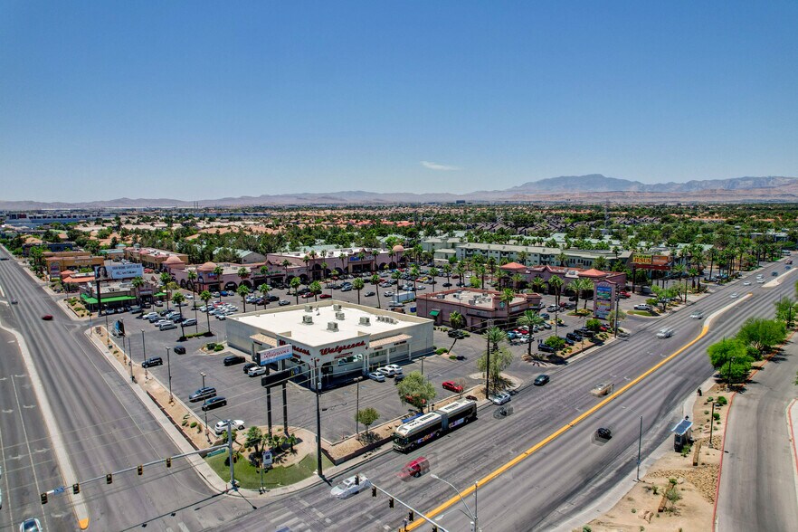 4965-5035 W Tropicana Ave, Las Vegas, NV à louer - Photo du bâtiment - Image 1 de 9