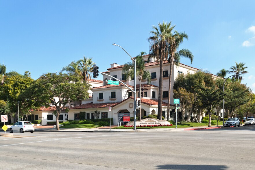 9696 Culver Blvd, Culver City, CA à louer - Photo du bâtiment - Image 3 de 17