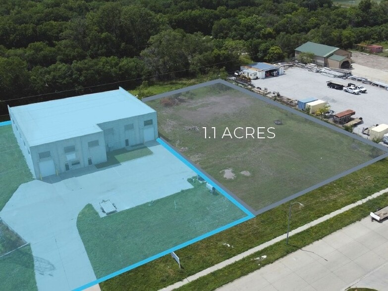 3801 S 6th St, Lincoln, NE for sale - Building Photo - Image 2 of 15