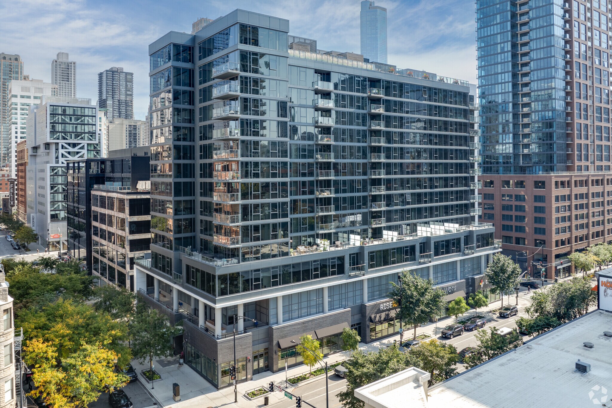 169 W Huron St, Chicago, IL à louer Photo principale- Image 1 de 76