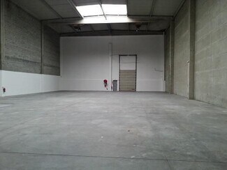 Plus de détails pour Local d'activités, Industriel à louer
