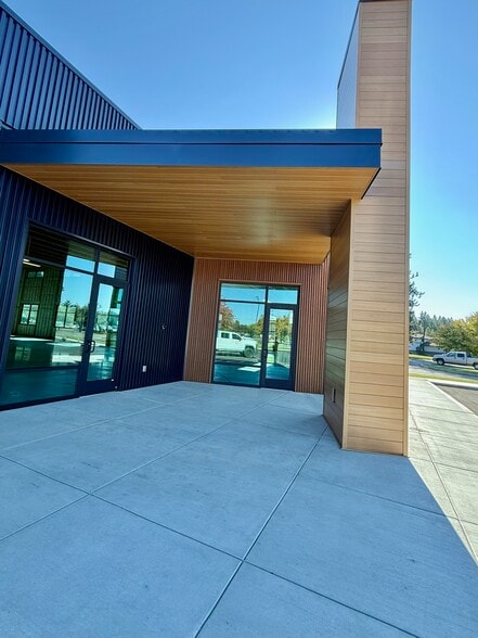 3912 Schrieber Way, Coeur d'Alene, ID for lease - Building Photo - Image 2 of 4