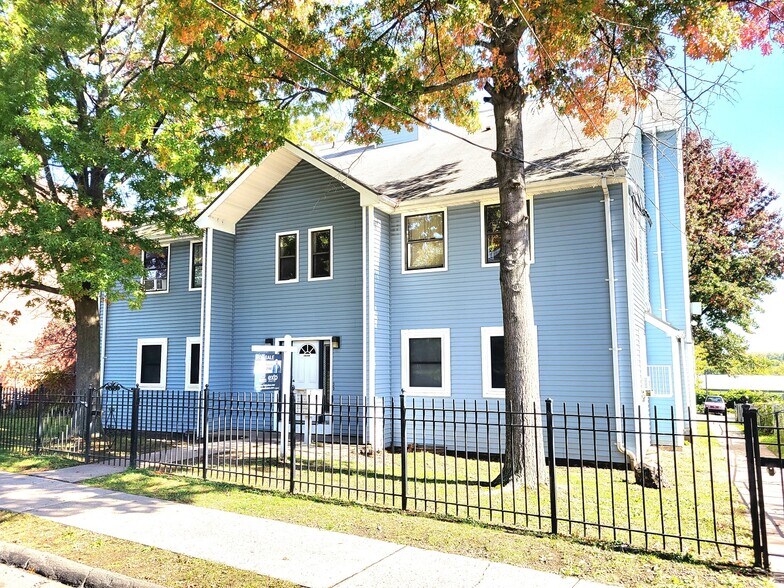 270-276 Bellevue St, Hartford, CT à vendre - Photo du bâtiment - Image 1 de 40