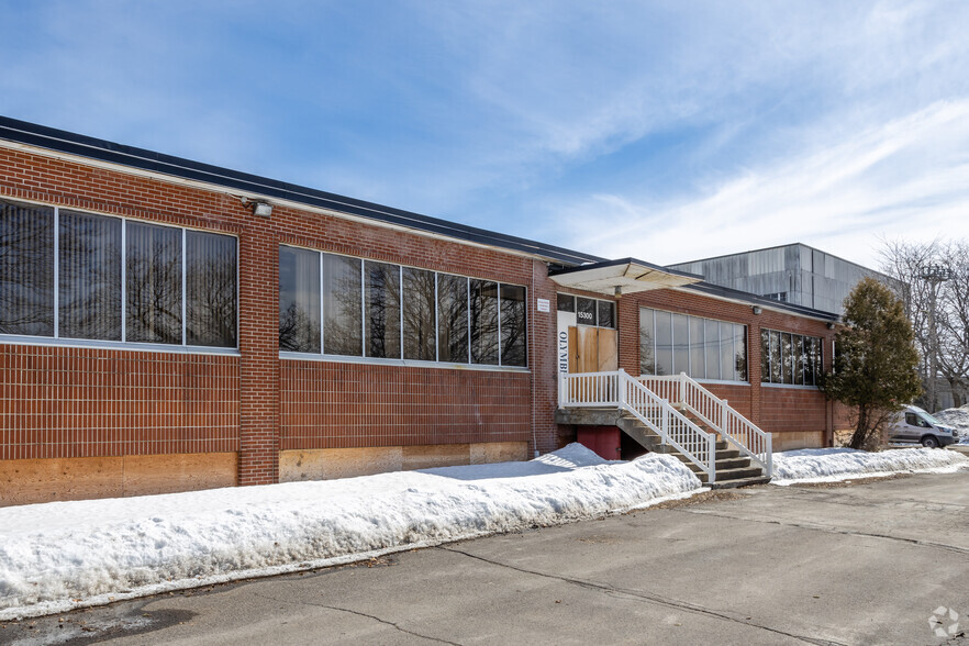 15300 Rue Sherbrooke E, Montréal, QC for lease - Building Photo - Image 2 of 6