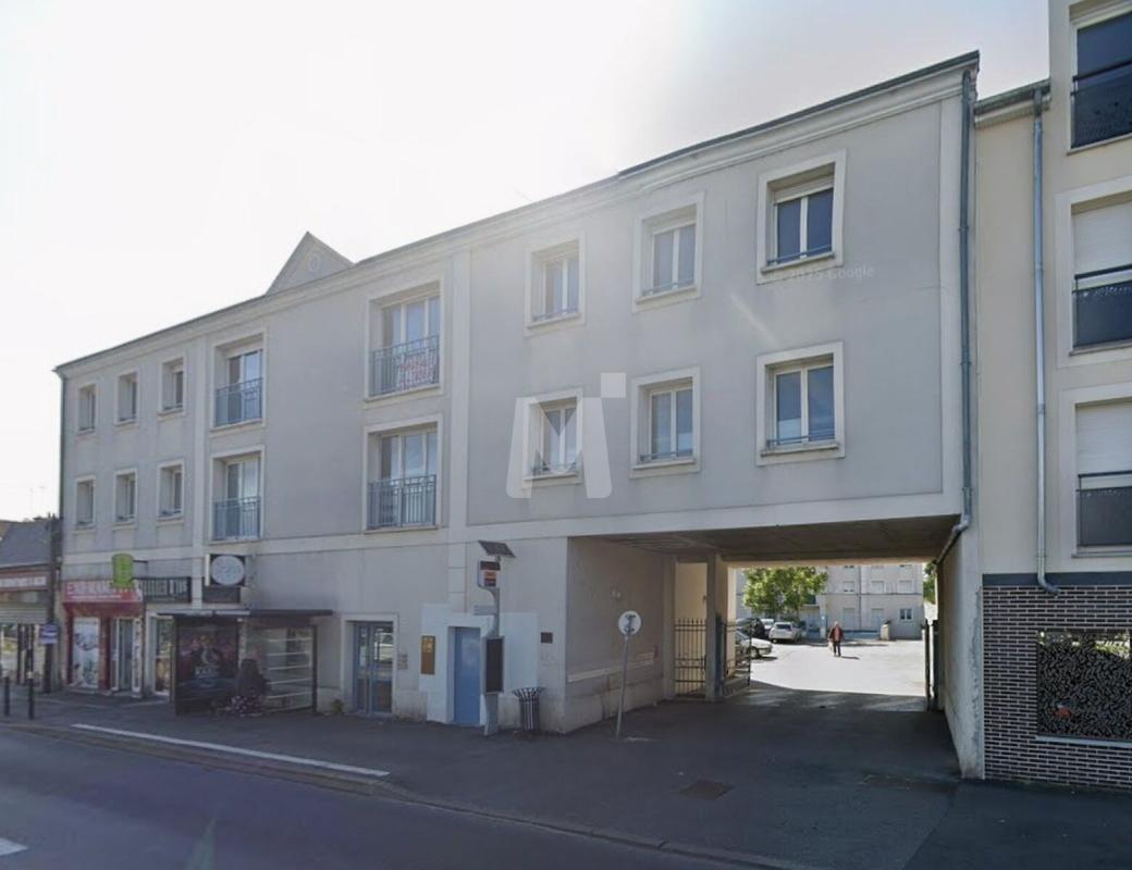 Bureau dans Dammarie-les-Lys à louer Photo du bâtiment- Image 1 de 3