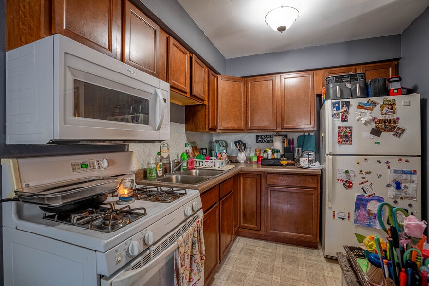5107 W 77th Ct, Schererville, IN for sale - Building Photo - Image 3 of 7