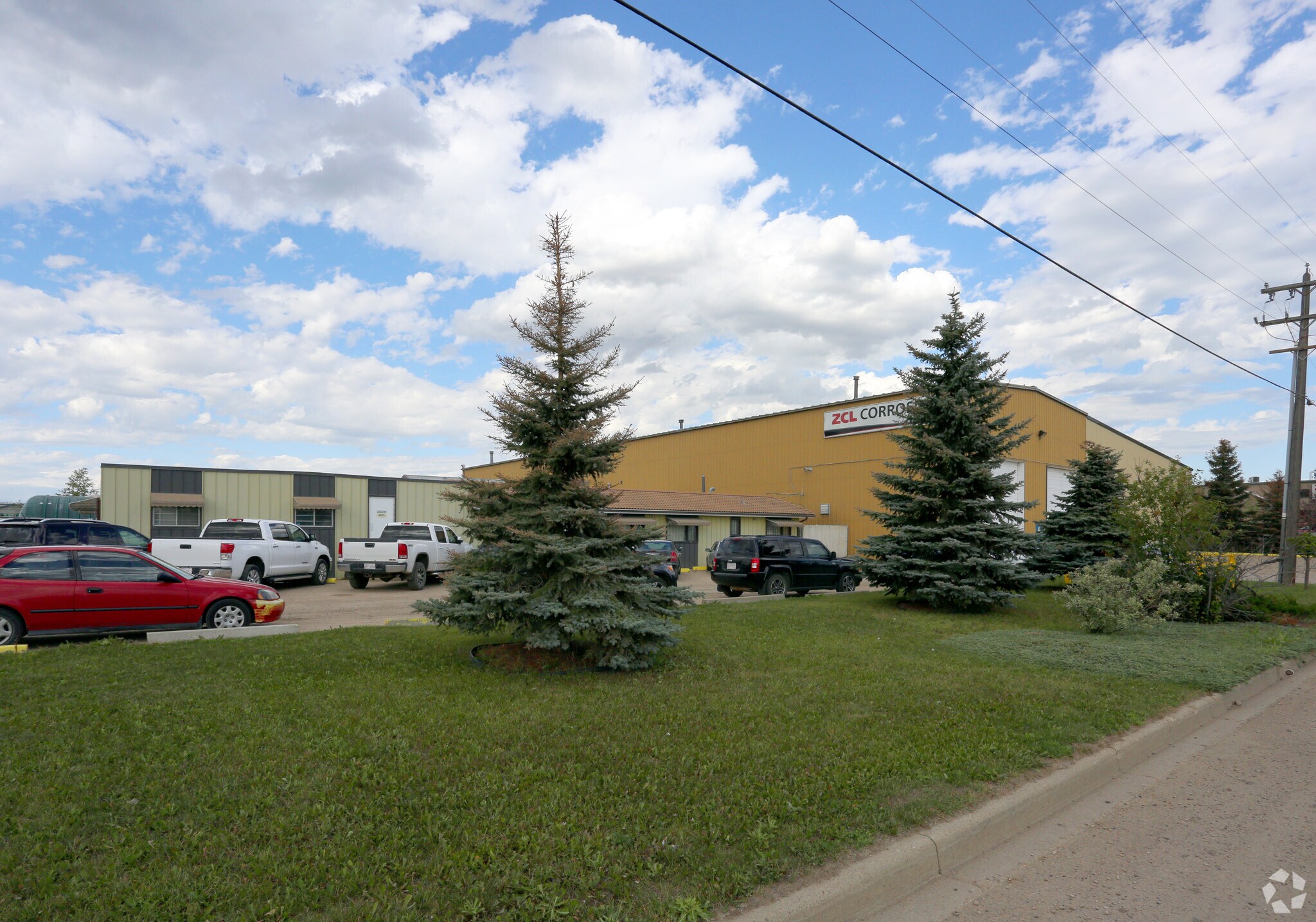 3608 69th Ave NW, Edmonton, AB for sale Primary Photo- Image 1 of 1