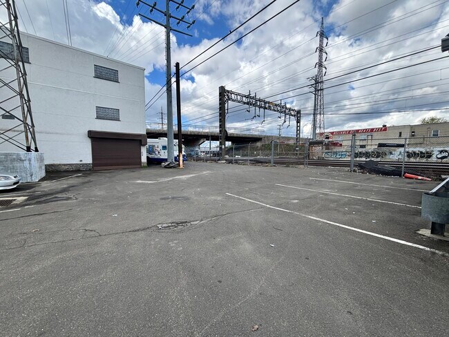 Plus de détails pour 317 Courtland Ave, Stamford, CT - Terrain à louer