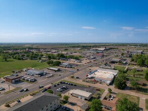 3115 N 14th St, Ponca City, OK - AERIAL  map view - Image1