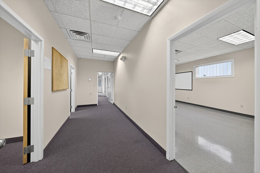 6730 Townline Rd, Mattydale, NY à vendre - Photo du bâtiment - Image 3 de 12