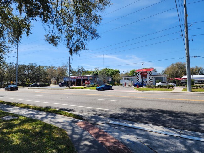 Plus de détails pour 1695 S Volusia Ave, Orange City, FL - Commerce de détail à vendre