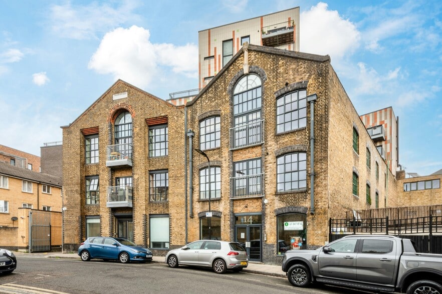 7B Cresset Rd, London for lease - Building Photo - Image 2 of 26