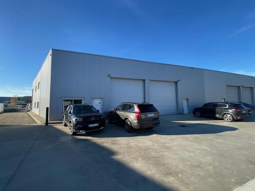Office in Vourles for lease Building Photo- Image 1 of 9