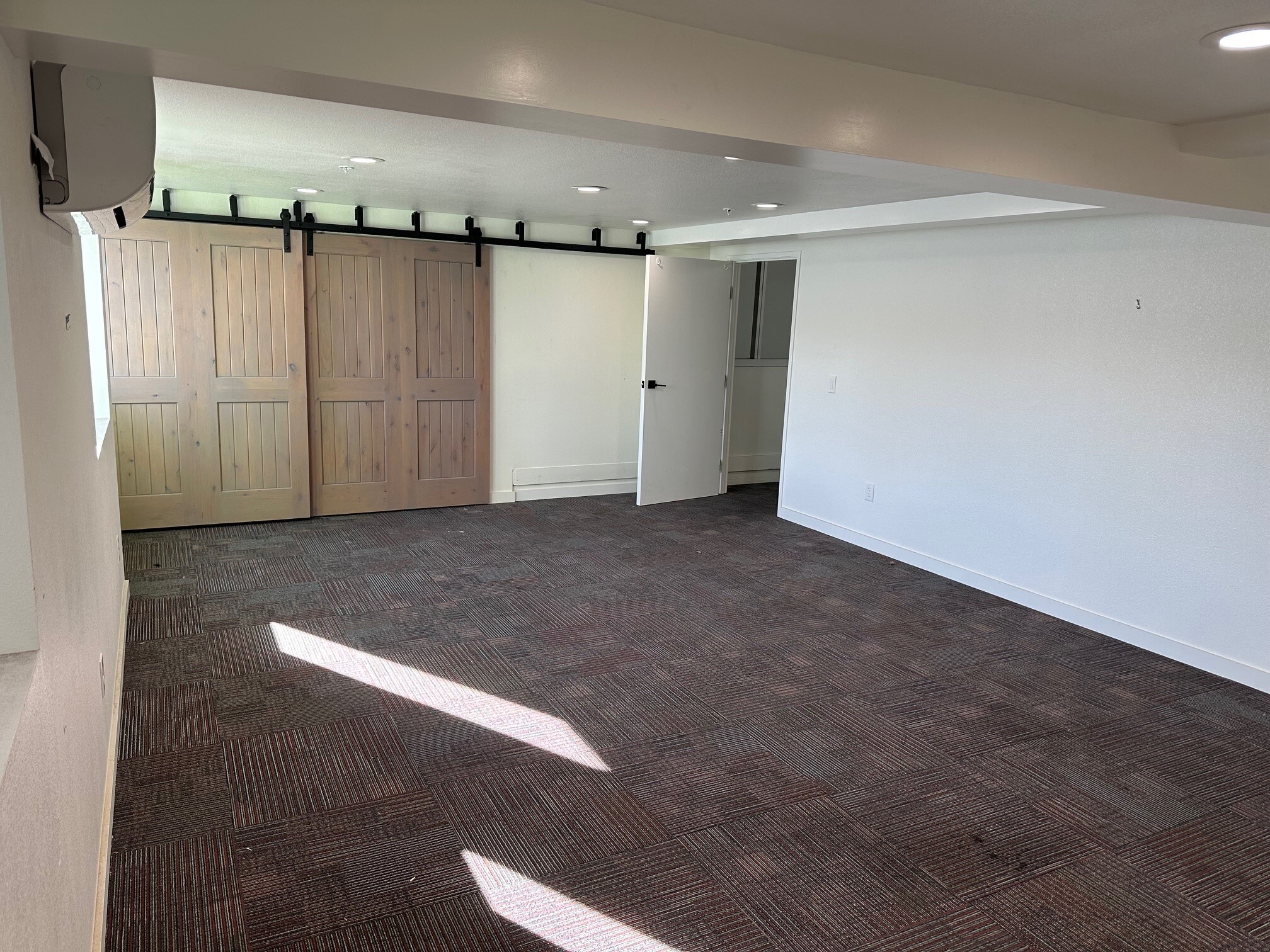 545 Stevens Ave W, Solana Beach, CA for lease Building Photo- Image 1 of 6