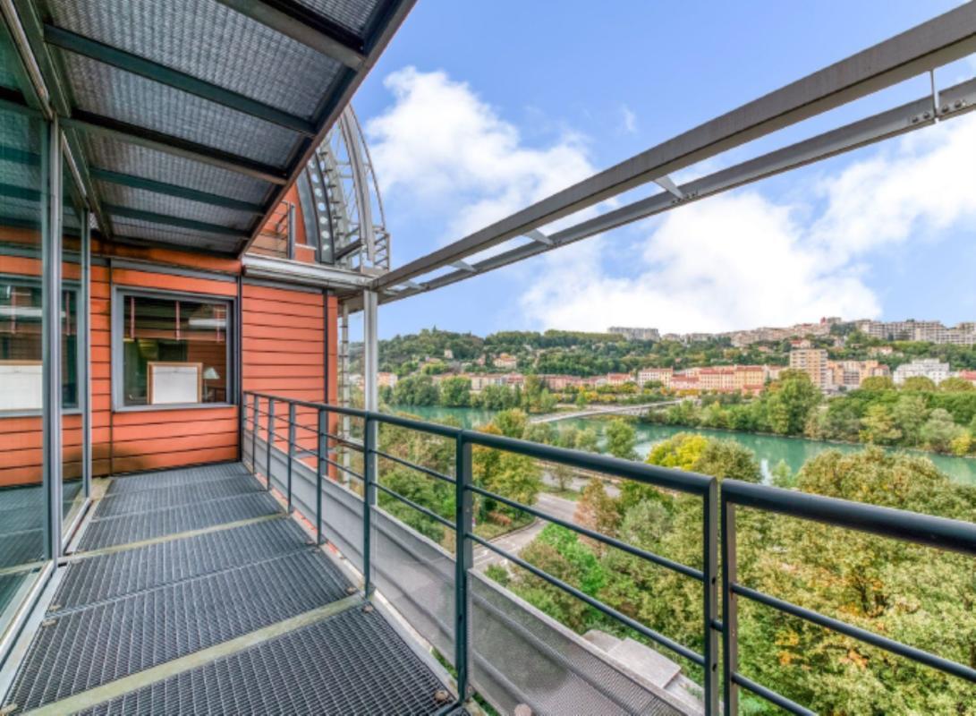 34 Quai Charles De Gaulle, Lyon à vendre Photo du bâtiment- Image 1 de 19