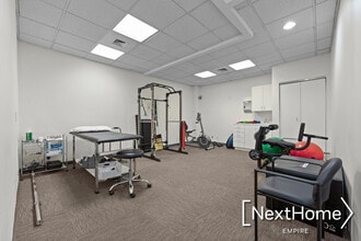 27-47 Crescent St, Astoria, NY for lease Building Photo- Image 1 of 3