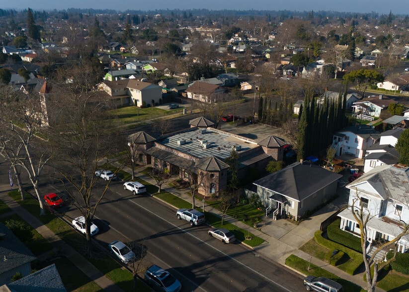 849-885 W 18th St, Merced, CA à vendre - Photo du bâtiment - Image 2 de 8