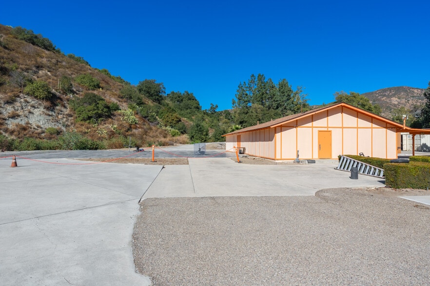 19121 El Toro Rd, Silverado, CA for sale - Building Photo - Image 1 of 18