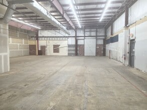 771 Lakewood Rd, Waterbury, CT for lease Interior Photo- Image 1 of 4