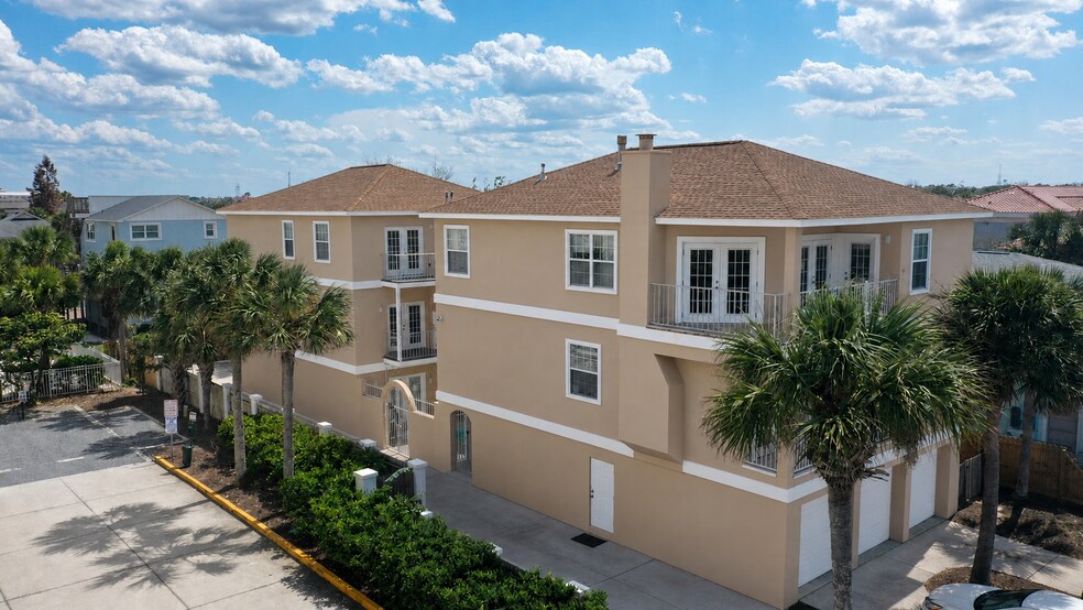 142 11th Ave N, Jacksonville Beach, FL à vendre - Photo du bâtiment - Image 1 de 5