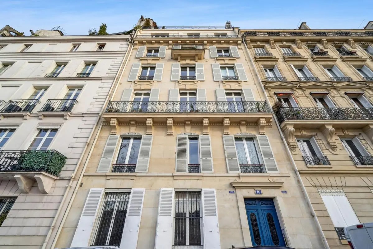16 Quai D'Orleans, Paris for lease Building Photo- Image 1 of 13