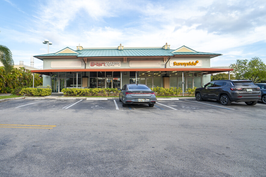 1800-1940 SE Cordova Rd, Fort Lauderdale, FL for lease - Building Photo - Image 2 of 5