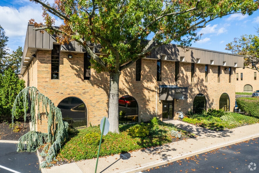 1750 Walton Rd, Blue Bell, PA for lease - Building Photo - Image 2 of 5