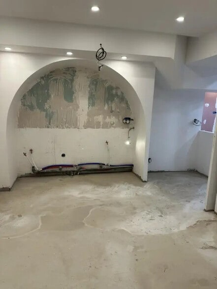 Commerce de détail dans Paris à louer - Photo intérieure - Image 3 de 10