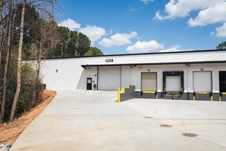 1216-1228 United Dr, Raleigh, NC for lease Building Photo- Image 1 of 3
