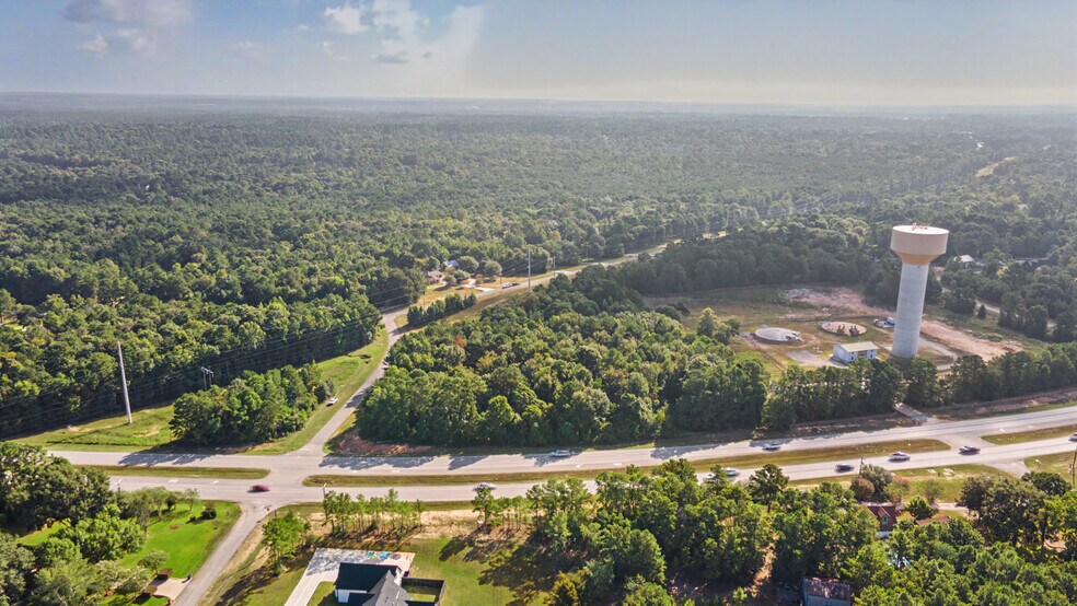 401 Fish Creek Thoroughfare, Montgomery, TX à vendre - Photo du bâtiment - Image 2 de 36