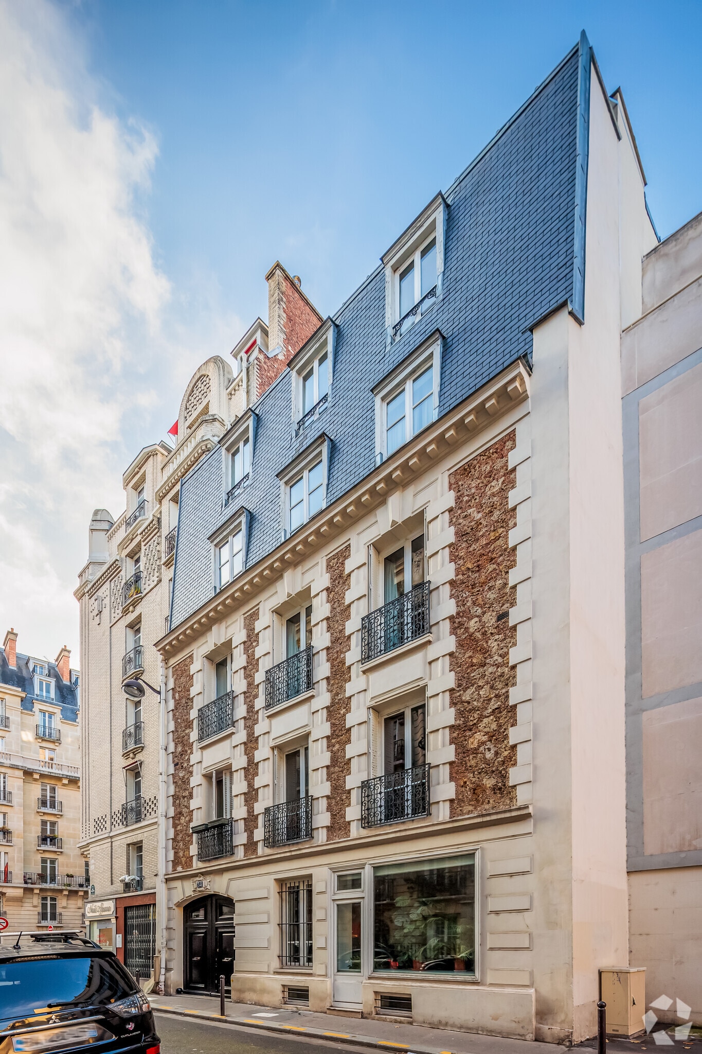 34 Rue Davioud, Paris for sale Primary Photo- Image 1 of 4