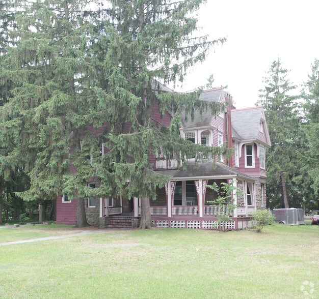 190 Ridge St, Glens Falls, NY for sale - Building Photo - Image 2 of 12