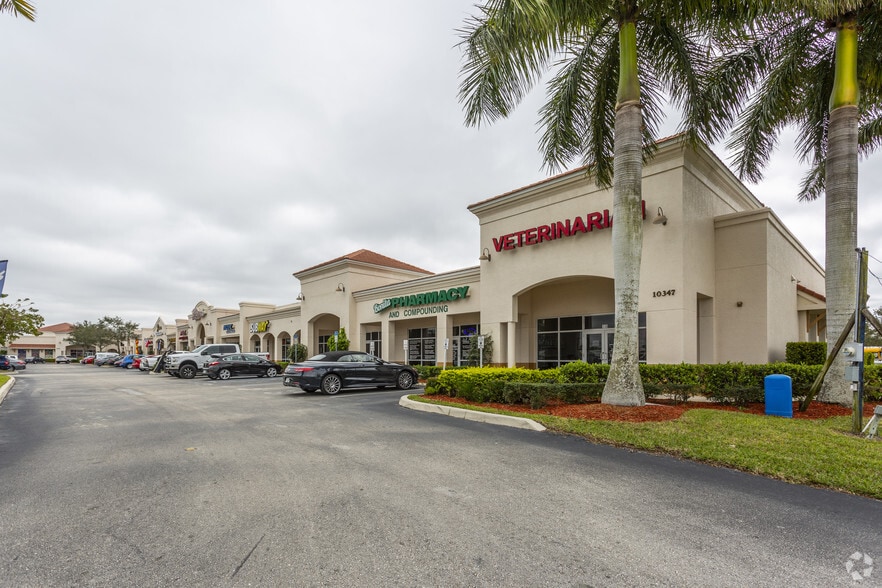 10341-10351 Bonita Beach Rd SE, Bonita Springs, FL for lease - Primary Photo - Image 1 of 21