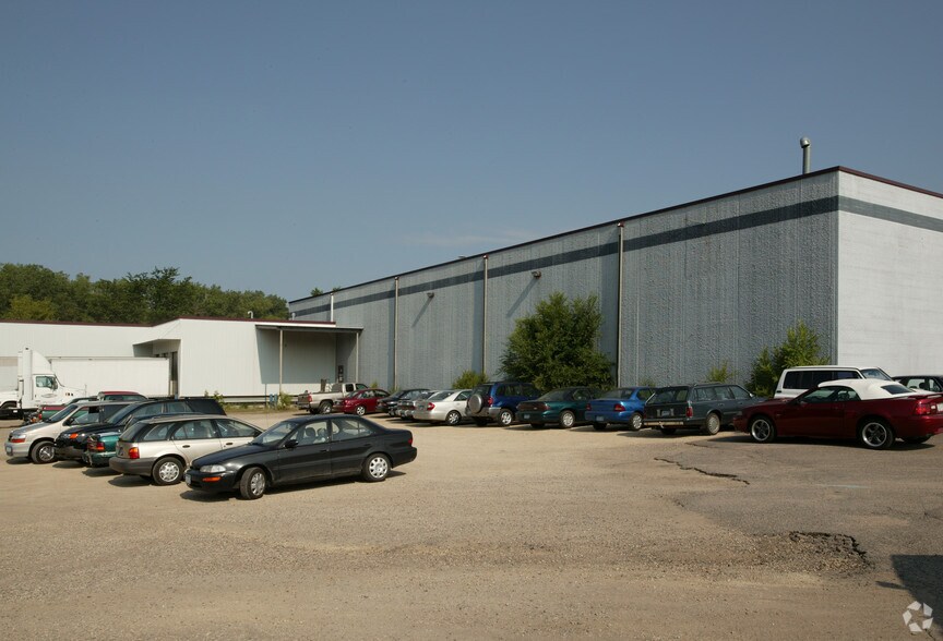 240 Maryland Ave E, Saint Paul, MN à louer - Photo du bâtiment - Image 3 de 4