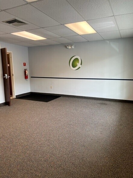 144 N Main St, Branford, CT à louer - Photo intérieure - Image 3 de 7