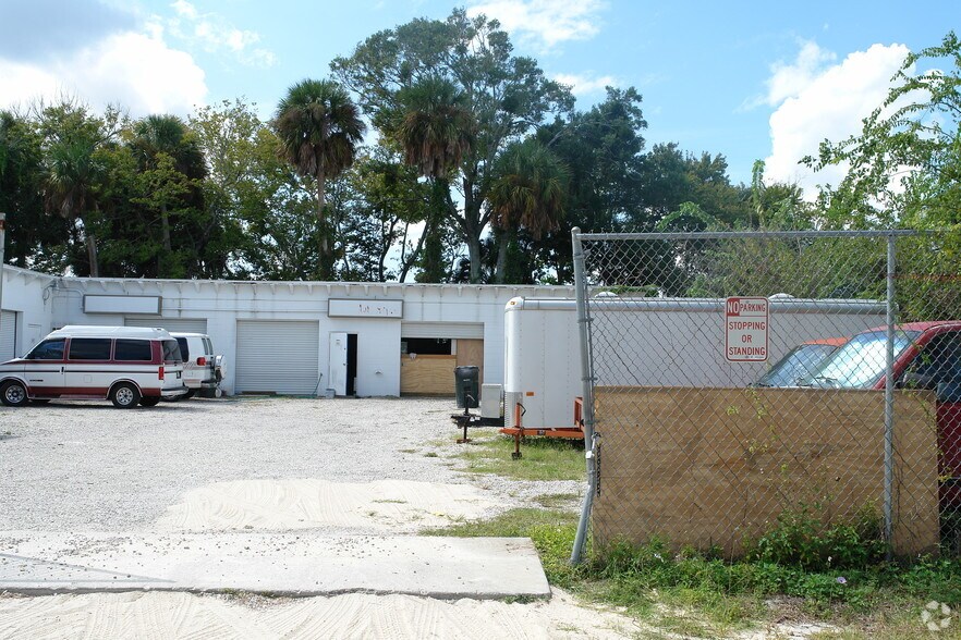 430 N Segrave St, Daytona Beach, FL for sale - Building Photo - Image 2 of 3