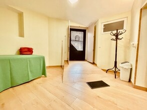 Calle de Blasco de Garay, 59, Madrid, Madrid for lease Interior Photo- Image 2 of 11