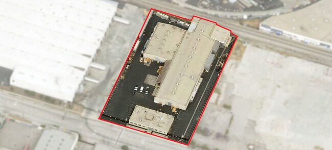 Plus de détails pour 2501 Malt Ave, Commerce, CA - Industriel à louer