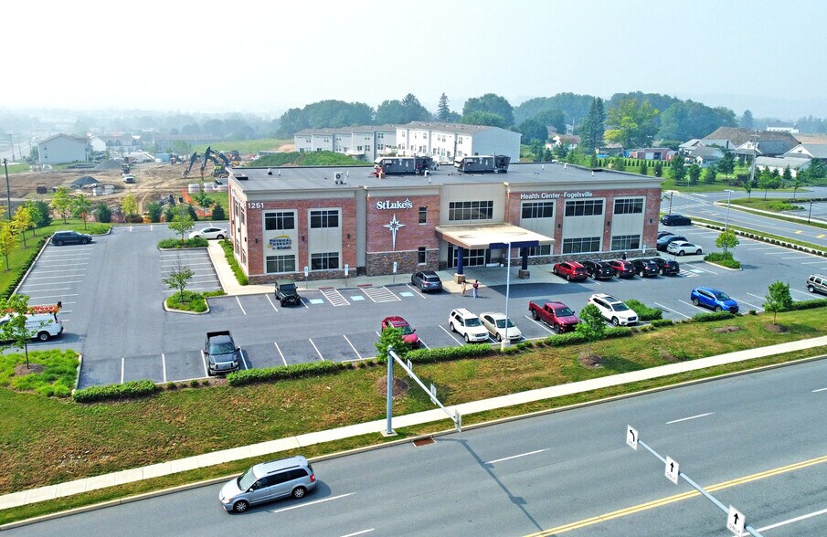 1251 Turnstone Dr, Fogelsville, PA for lease - Building Photo - Image 2 of 5