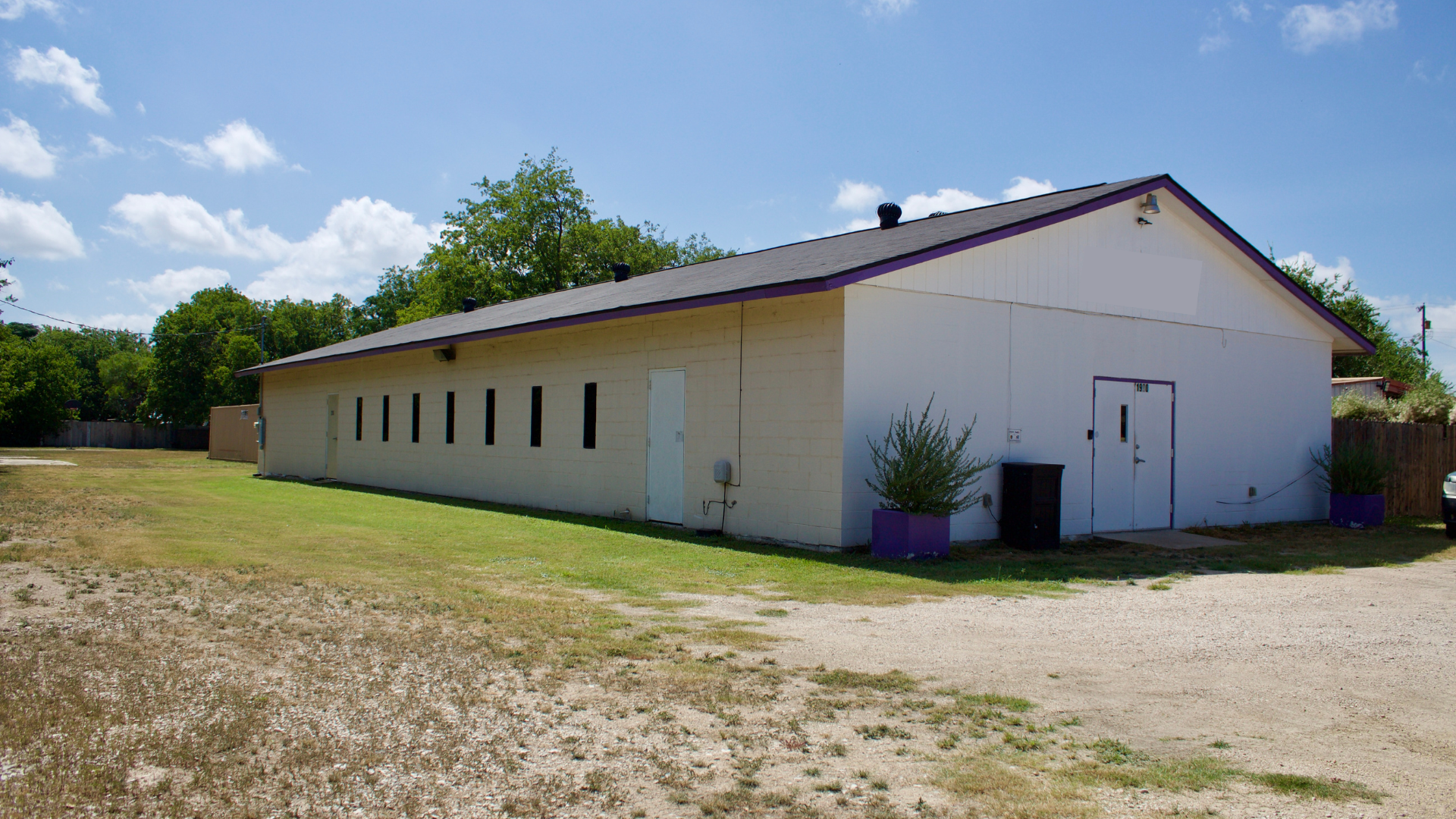 1990 Cupples Rd, San Antonio, TX à vendre Photo du b timent- Image 1 de 19