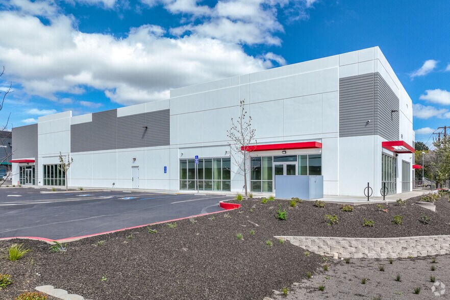 1995 Arnold Industrial Way, Concord, CA à louer - Photo principale - Image 1 de 6