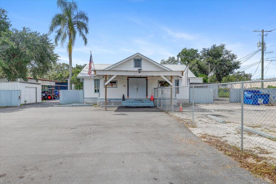 11309 E US Highway 92, Seffner, FL à vendre - Photo du bâtiment - Image 2 de 70