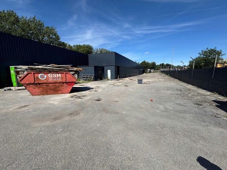 5 Holt Ln, Liverpool à louer - Photo du bâtiment - Image 2 de 4