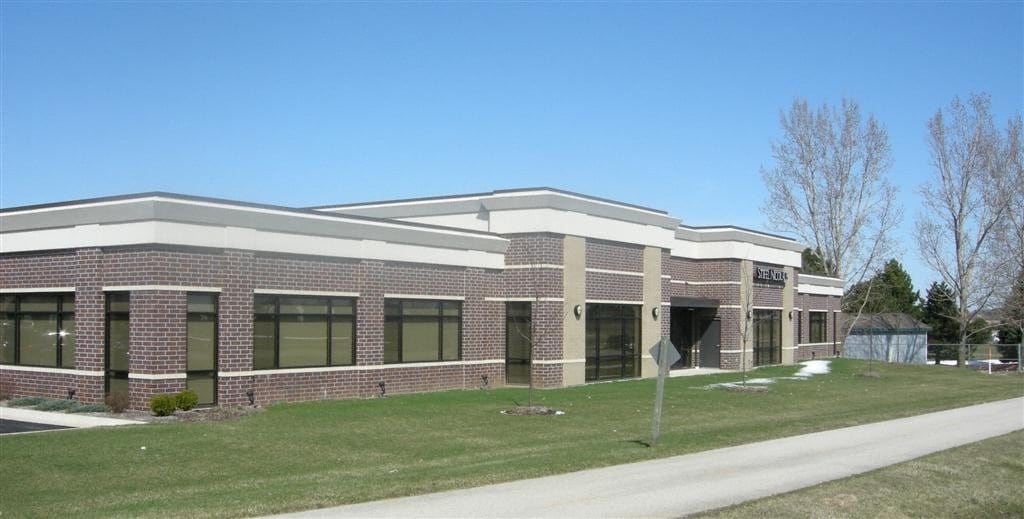 6952 Rote Rd, Rockford, IL for lease Building Photo- Image 1 of 6