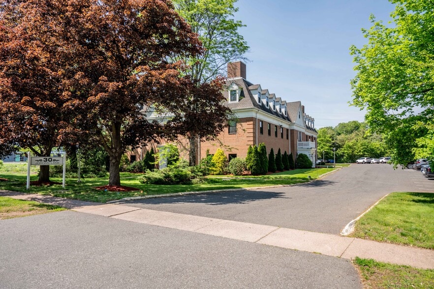 30 Jordan Ln, Wethersfield, CT for sale - Building Photo - Image 3 of 10