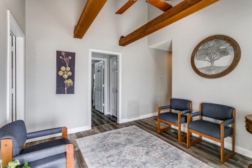 725 W Purnell Rd, Lewisville, TX à louer - Photo du bâtiment - Image 3 de 10