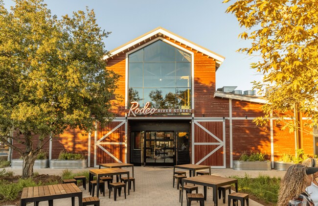 Plus de détails pour 31896 Paseo Adelanto, San Juan Capistrano, CA - Commerce de détail à louer