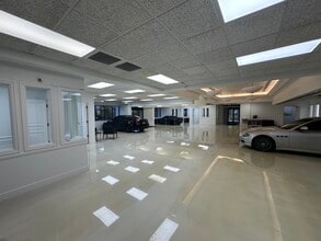 4025 Radio Rd, Naples, FL for lease Interior Photo- Image 2 of 5