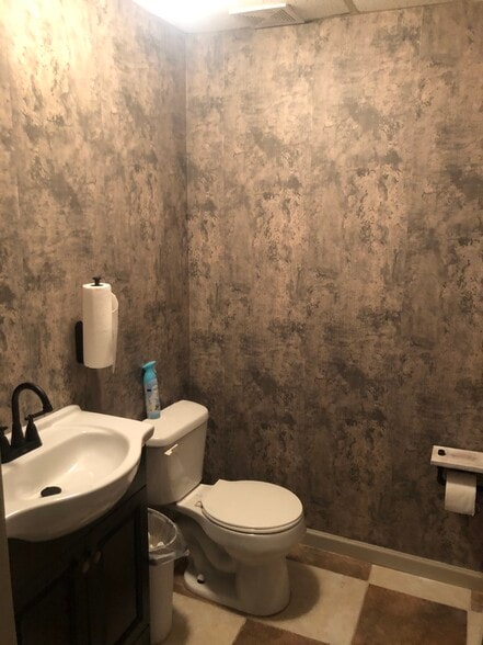 3 Mize Rd, Toccoa, GA for lease - Building Photo - Image 2 of 10