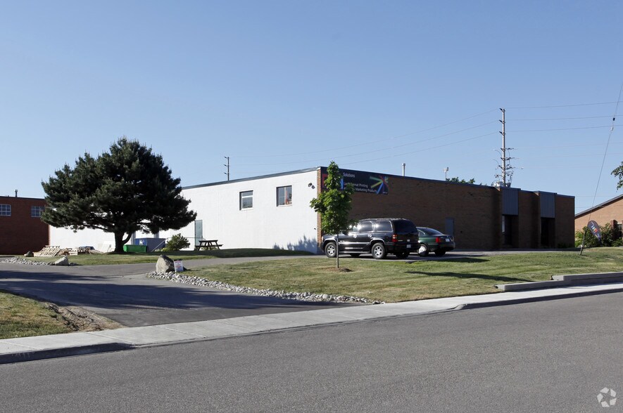 5225 Creekbank Rd, Mississauga, ON à louer - Photo du bâtiment - Image 2 de 8